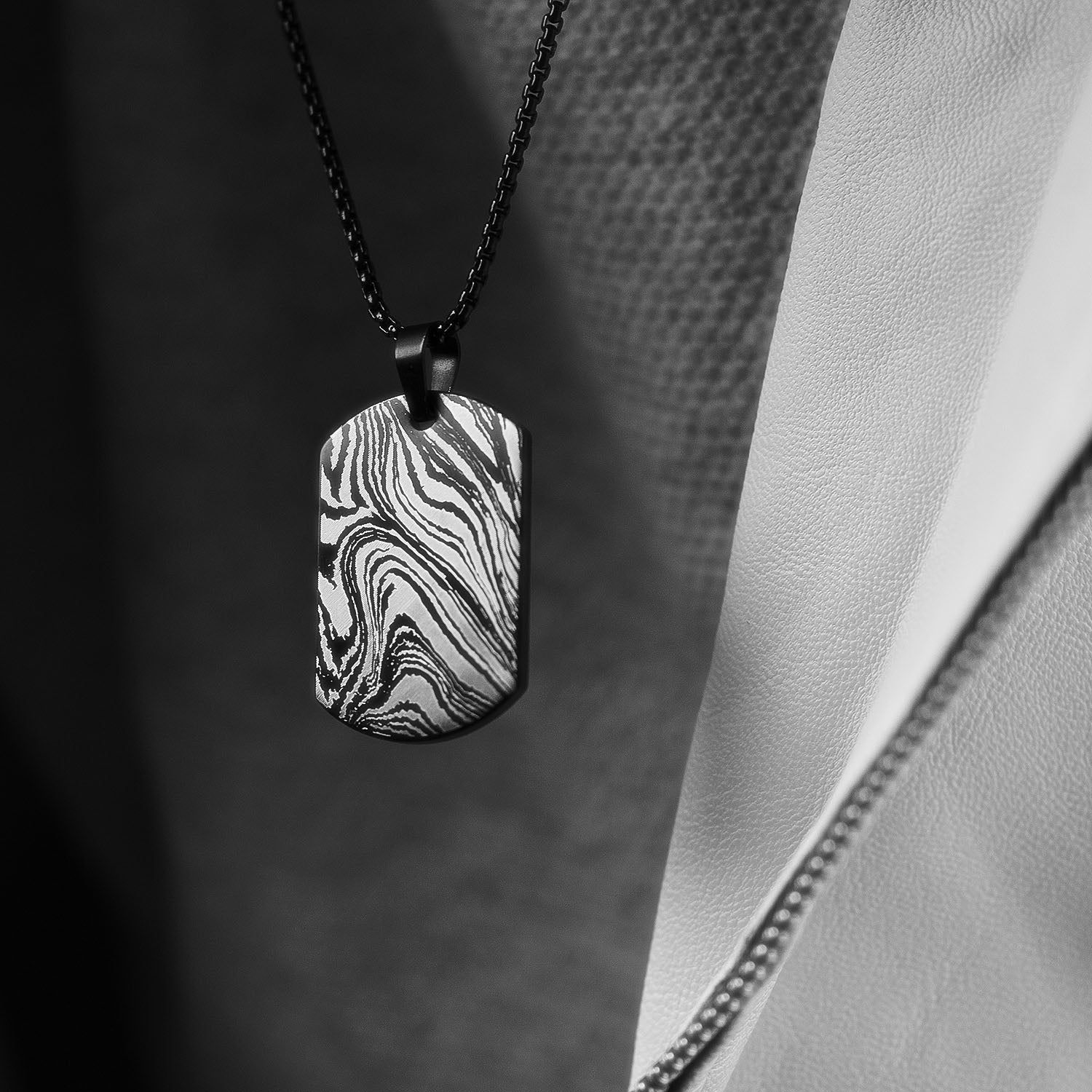 Damascus Steel Army Dog Tag Necklace Black