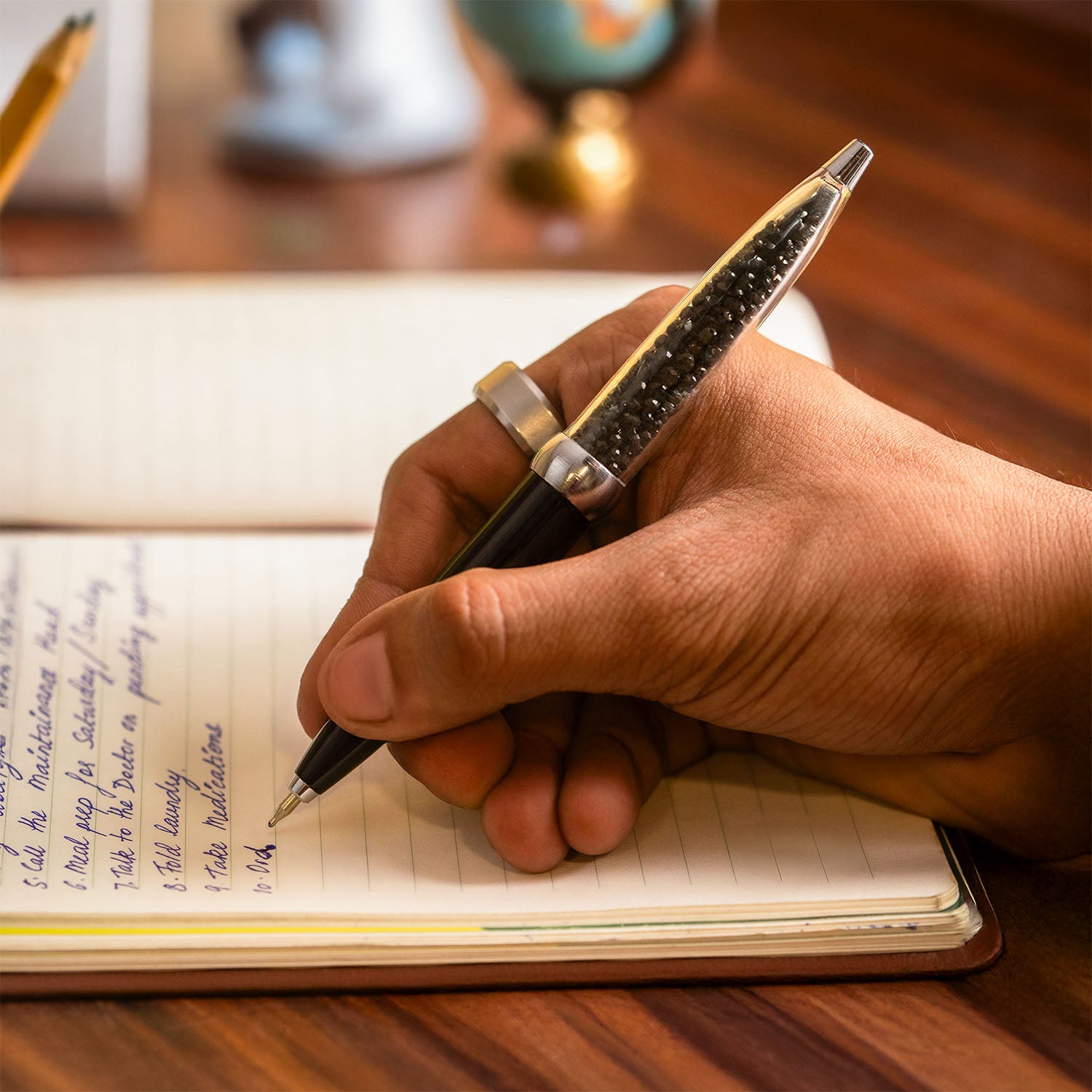 Black Spinel MagSpin Rotating Desk Pen with DryFlow Ink