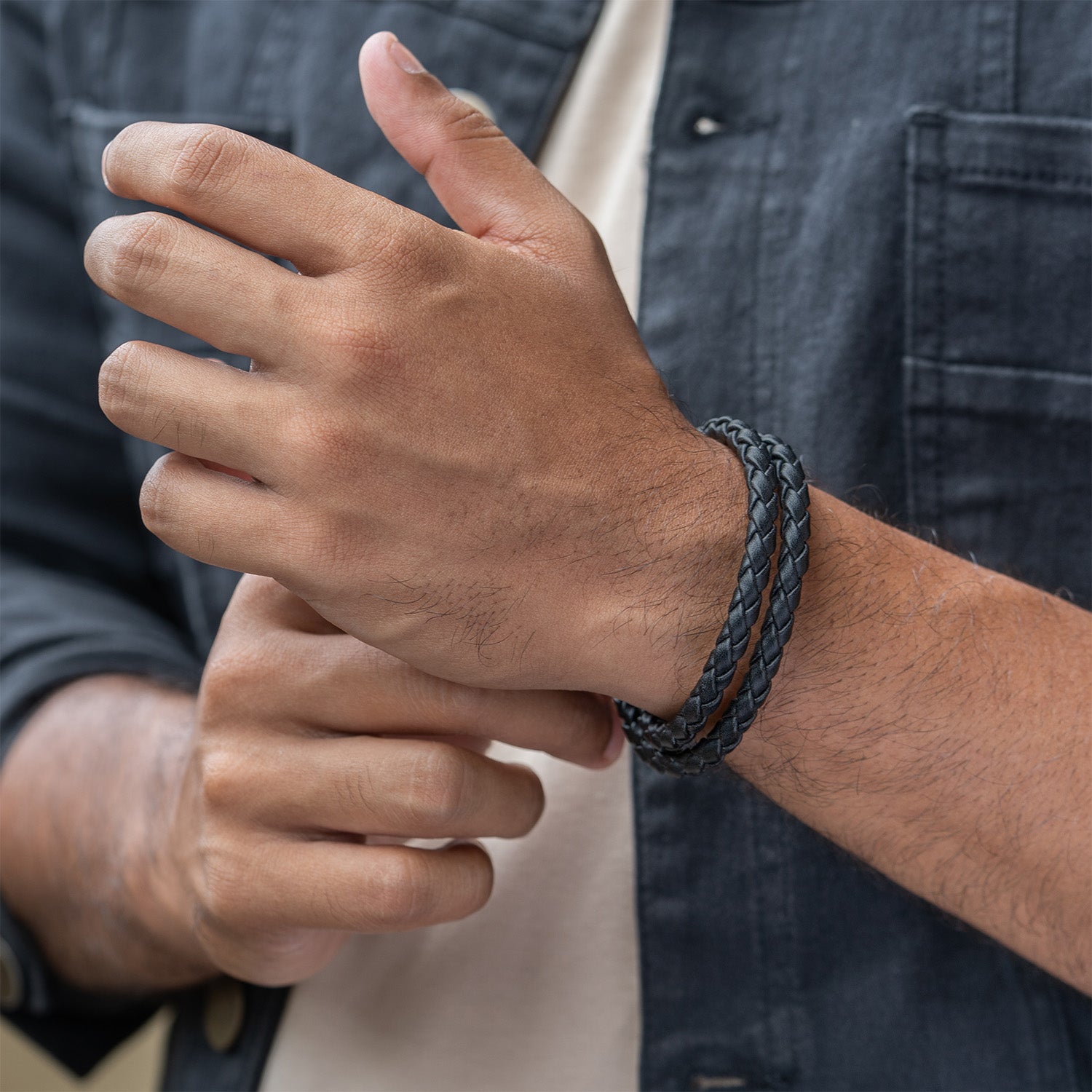 Phantom Looped NeoLeather Bracelet with MagSnap2 Black