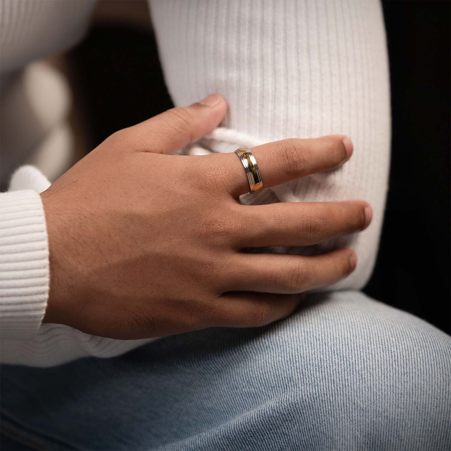 Torque Band Ring Gold