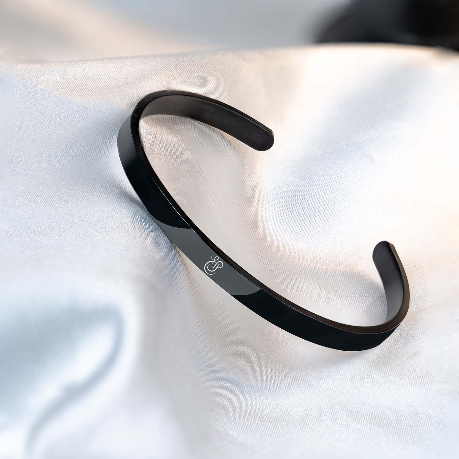 Vignaharta Ganpati Gloss Cuff Adjustable Bracelet Black