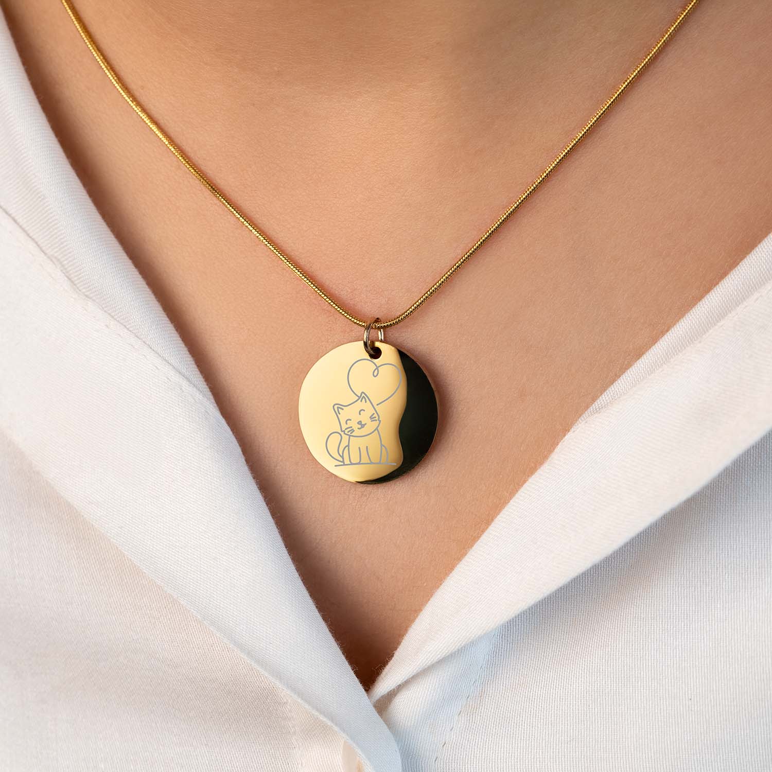 Cute Cat Circle Necklace Gold