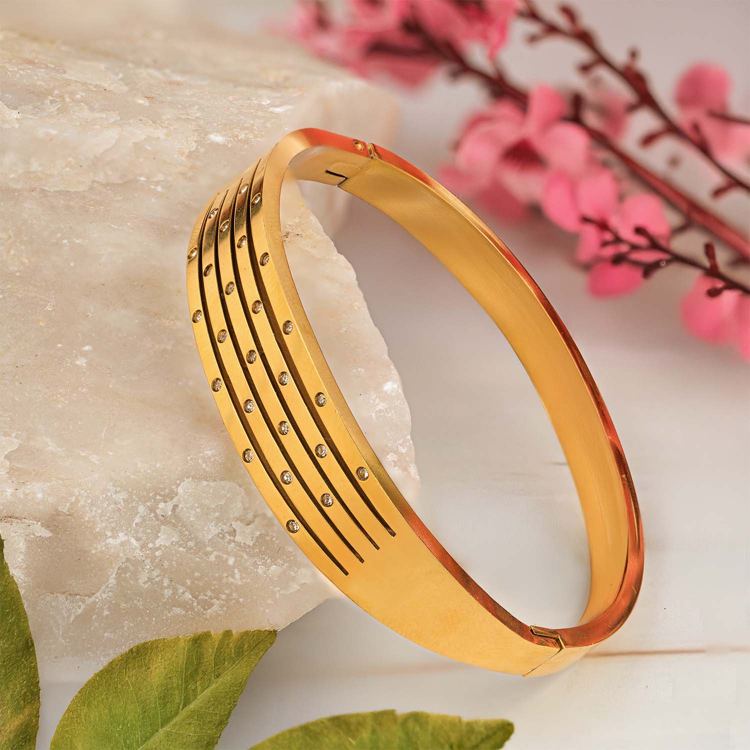 Elanora Stripe Spark Bracelet