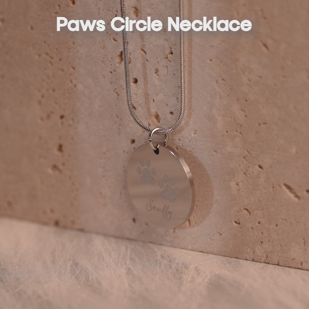 Cat Paw Circle Necklace Gold